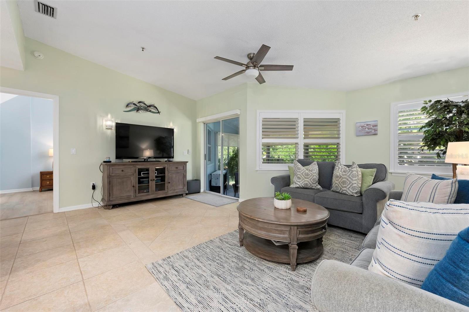 Image 4 of 70 For 1269 Siesta Bayside Drive 1269c
