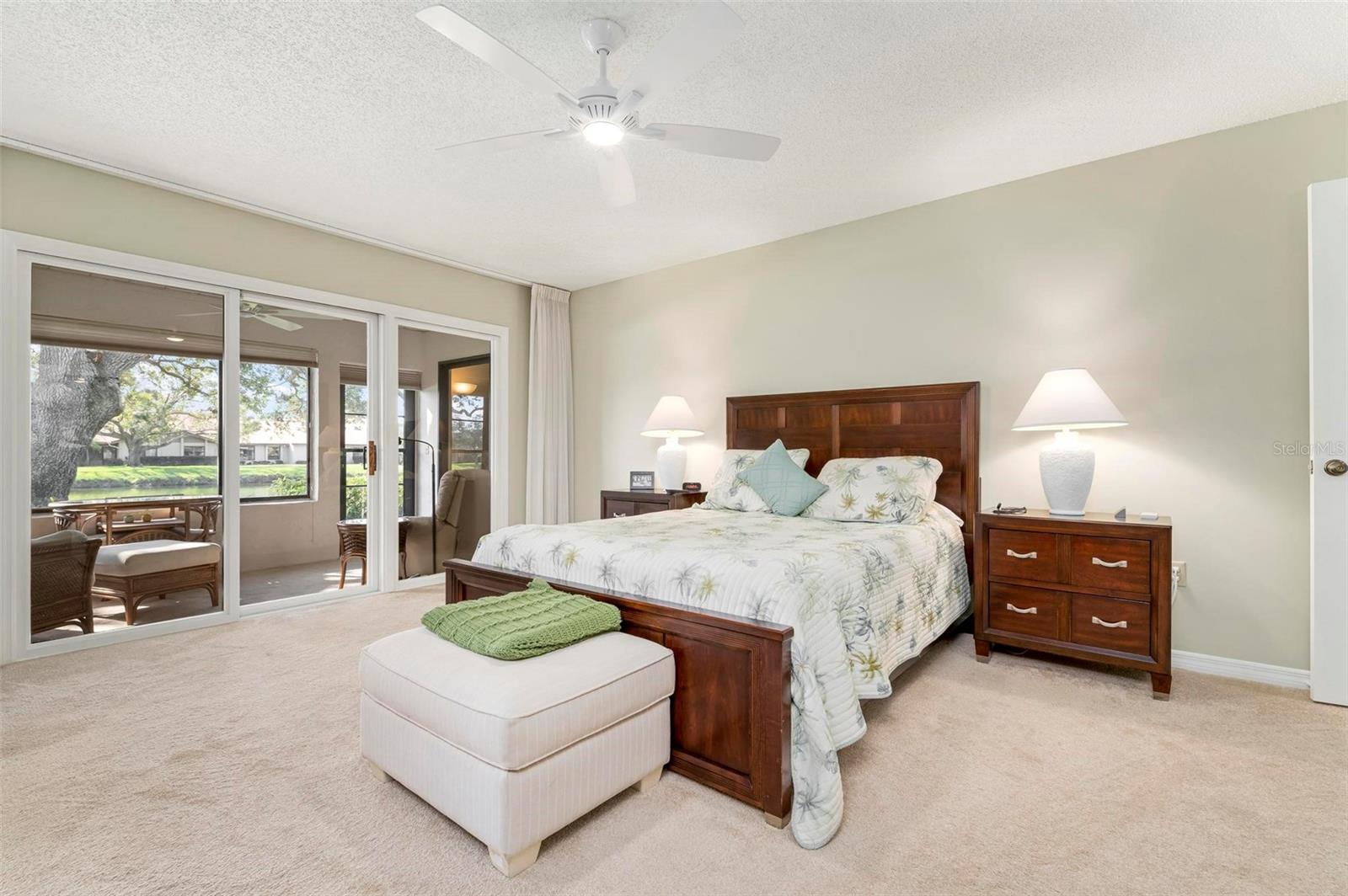Image 17 of 66 For 3896 Wilshire Drive 11