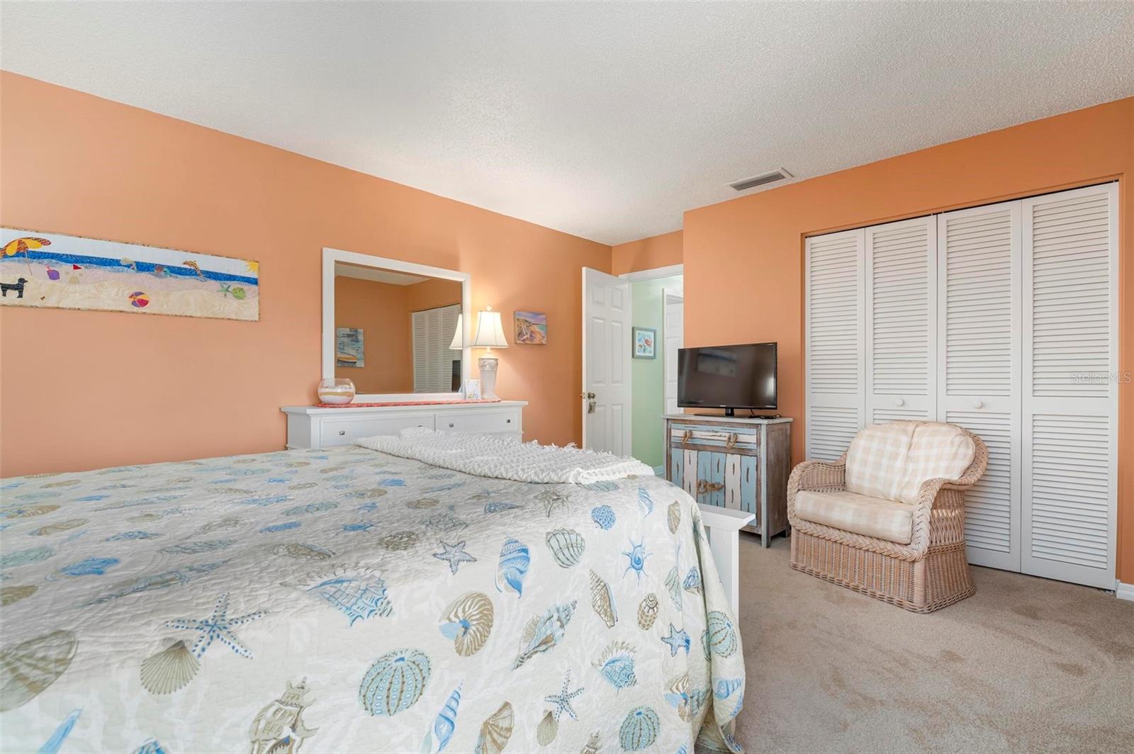 Image 25 of 66 For 3896 Wilshire Drive 11