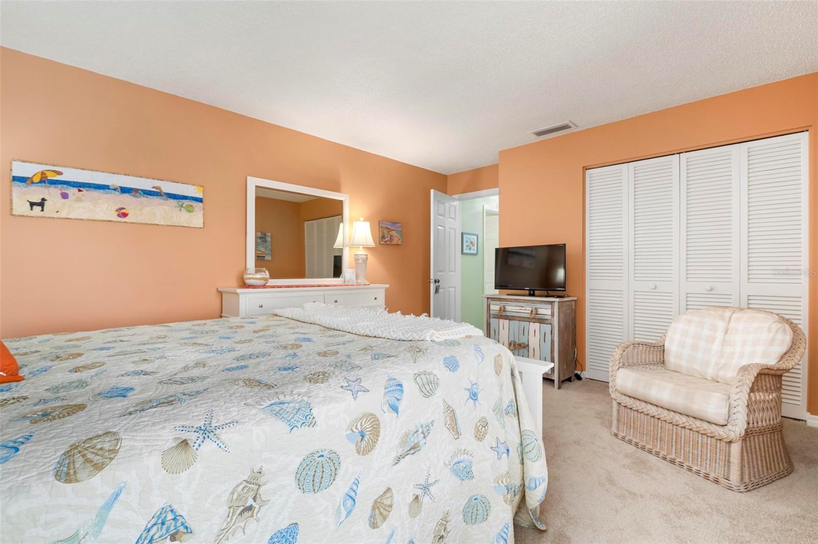 Image 26 of 66 For 3896 Wilshire Drive 11