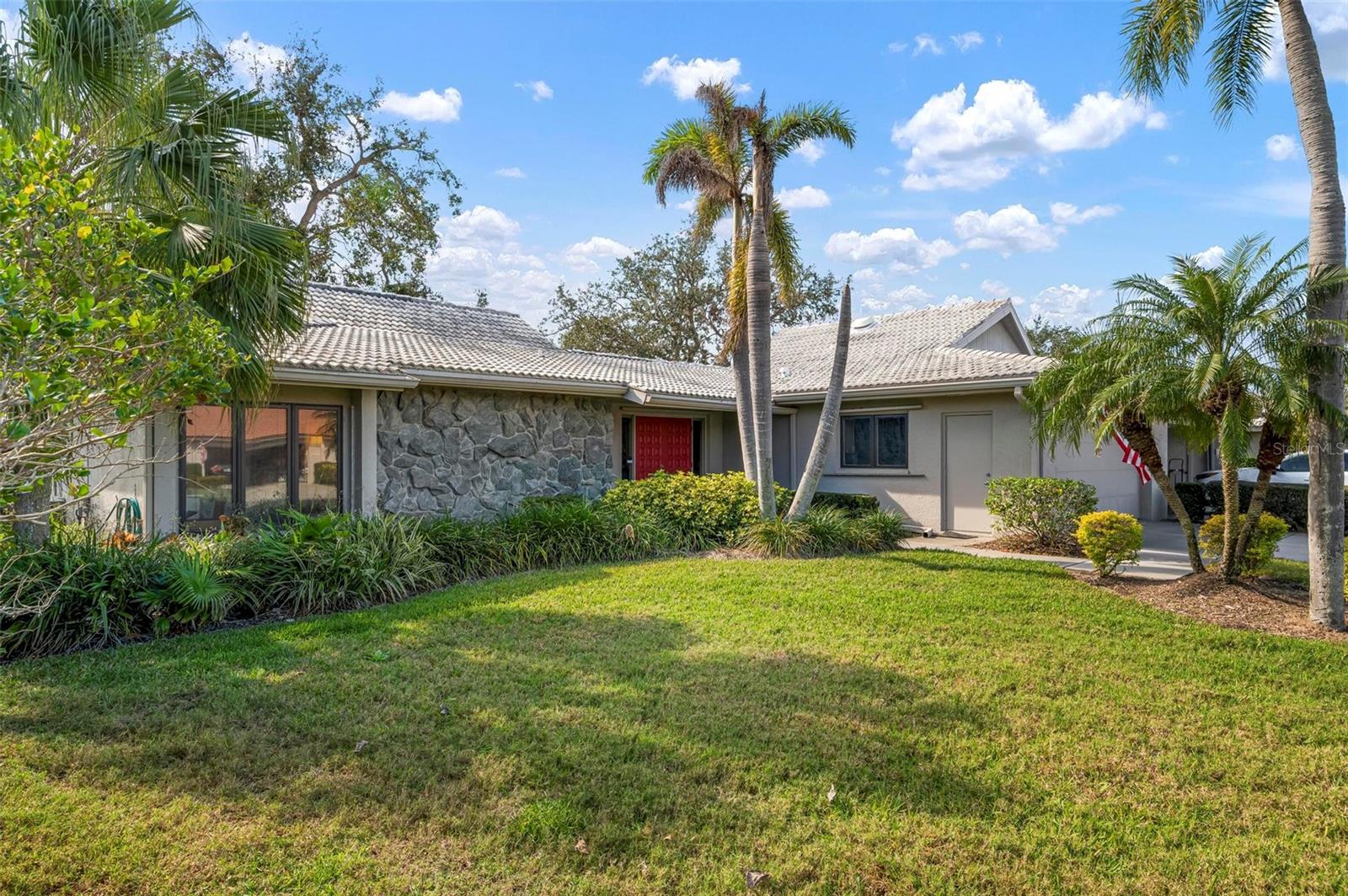 Image 41 of 66 For 3896 Wilshire Drive 11