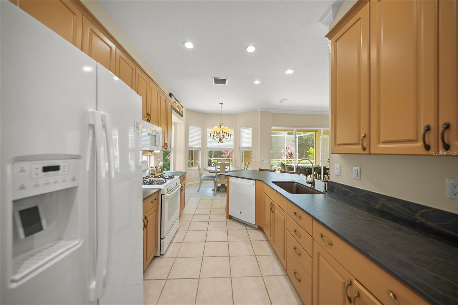 Image 11 of 53 For 6923 Lennox Place