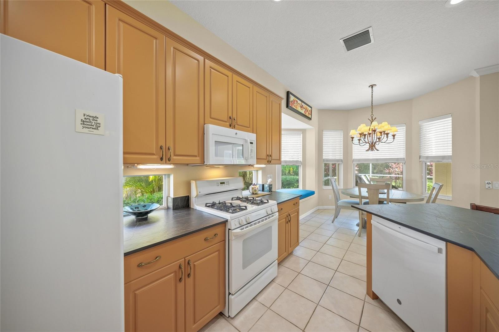 Image 12 of 53 For 6923 Lennox Place