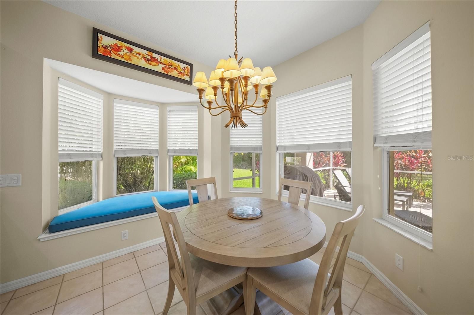 Image 13 of 53 For 6923 Lennox Place
