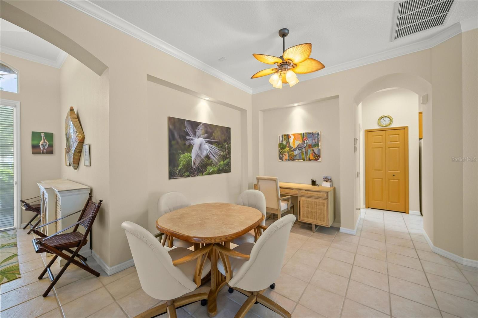 Image 16 of 53 For 6923 Lennox Place