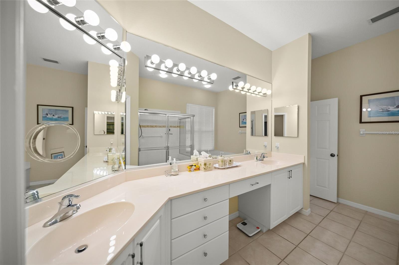 Image 23 of 53 For 6923 Lennox Place