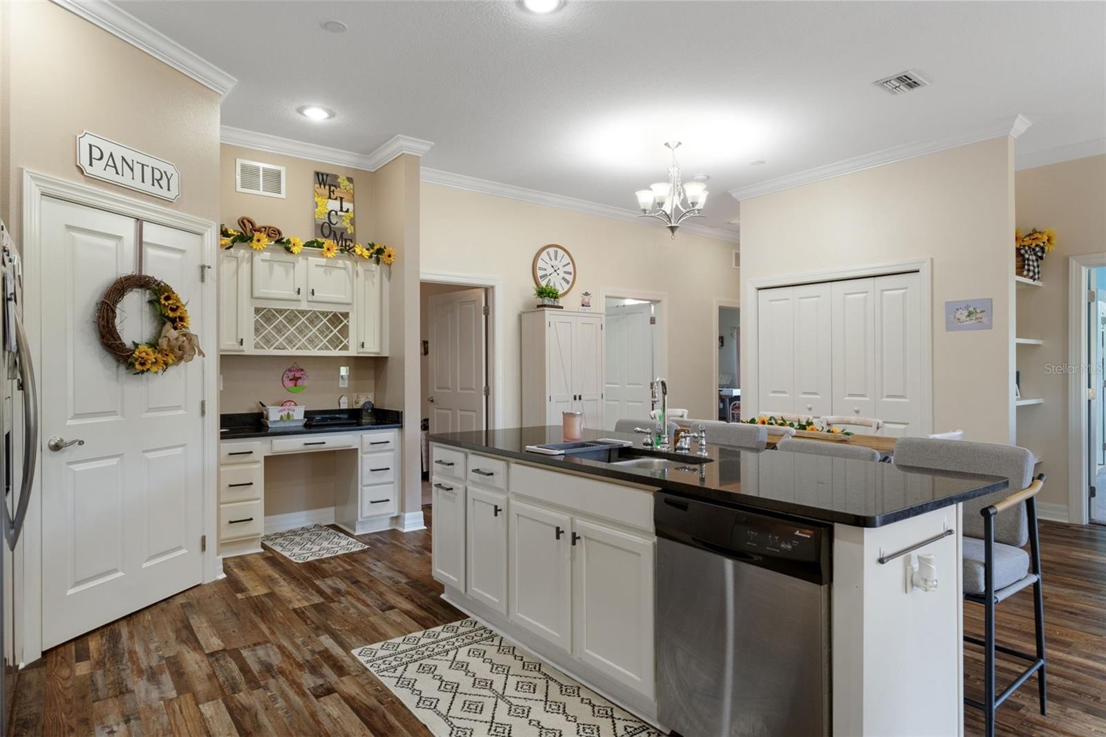 Image 21 of 49 For 7986 Southern Pines Drive 536