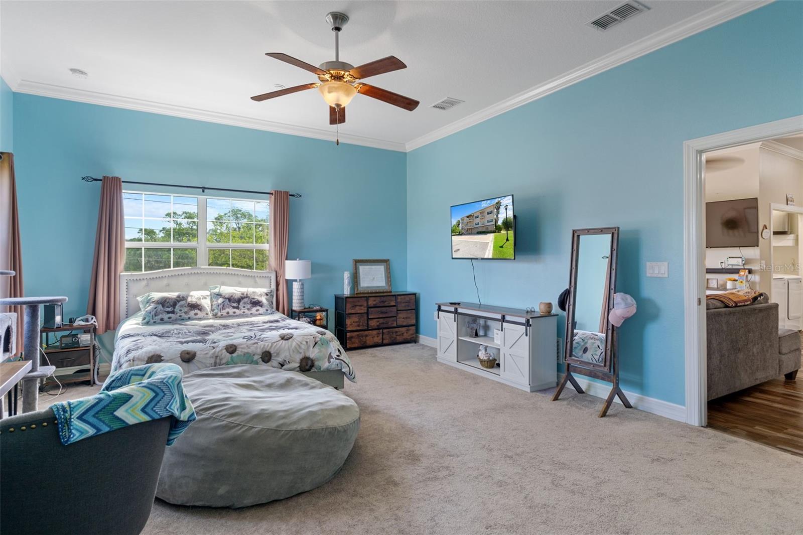 Image 28 of 49 For 7986 Southern Pines Drive 536