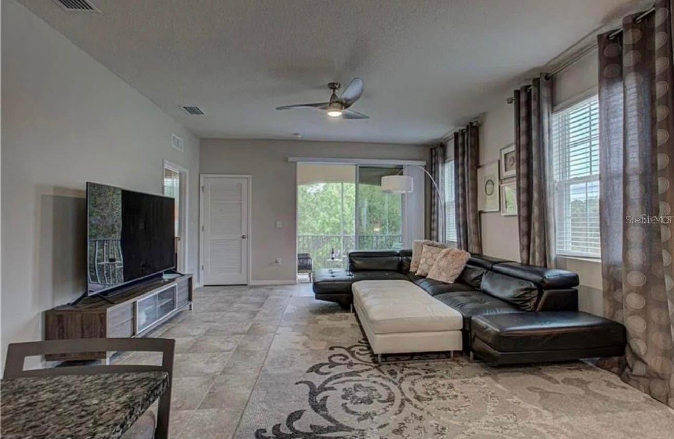 Image 5 of 25 For 8342 Enclave Way 104