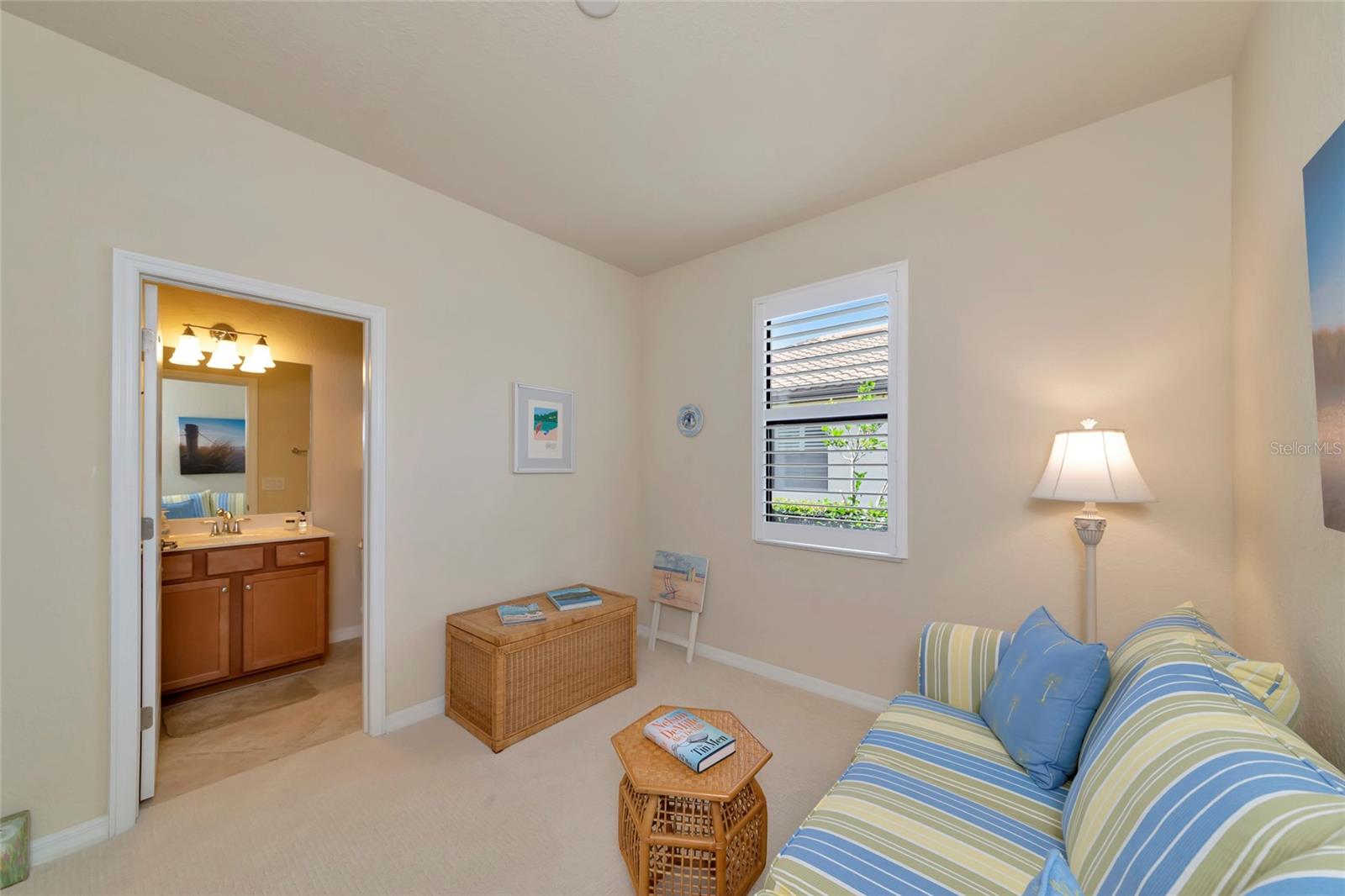 Image 13 of 37 For 157 Wandering Wetlands Circle