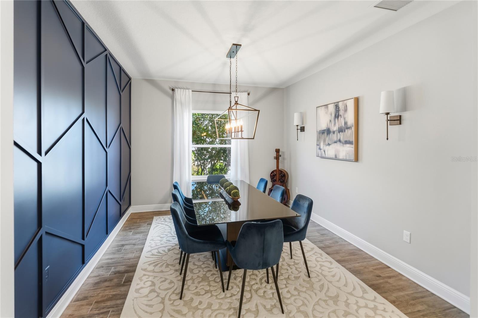 Image 12 of 38 For 1215 Thornbury Drive