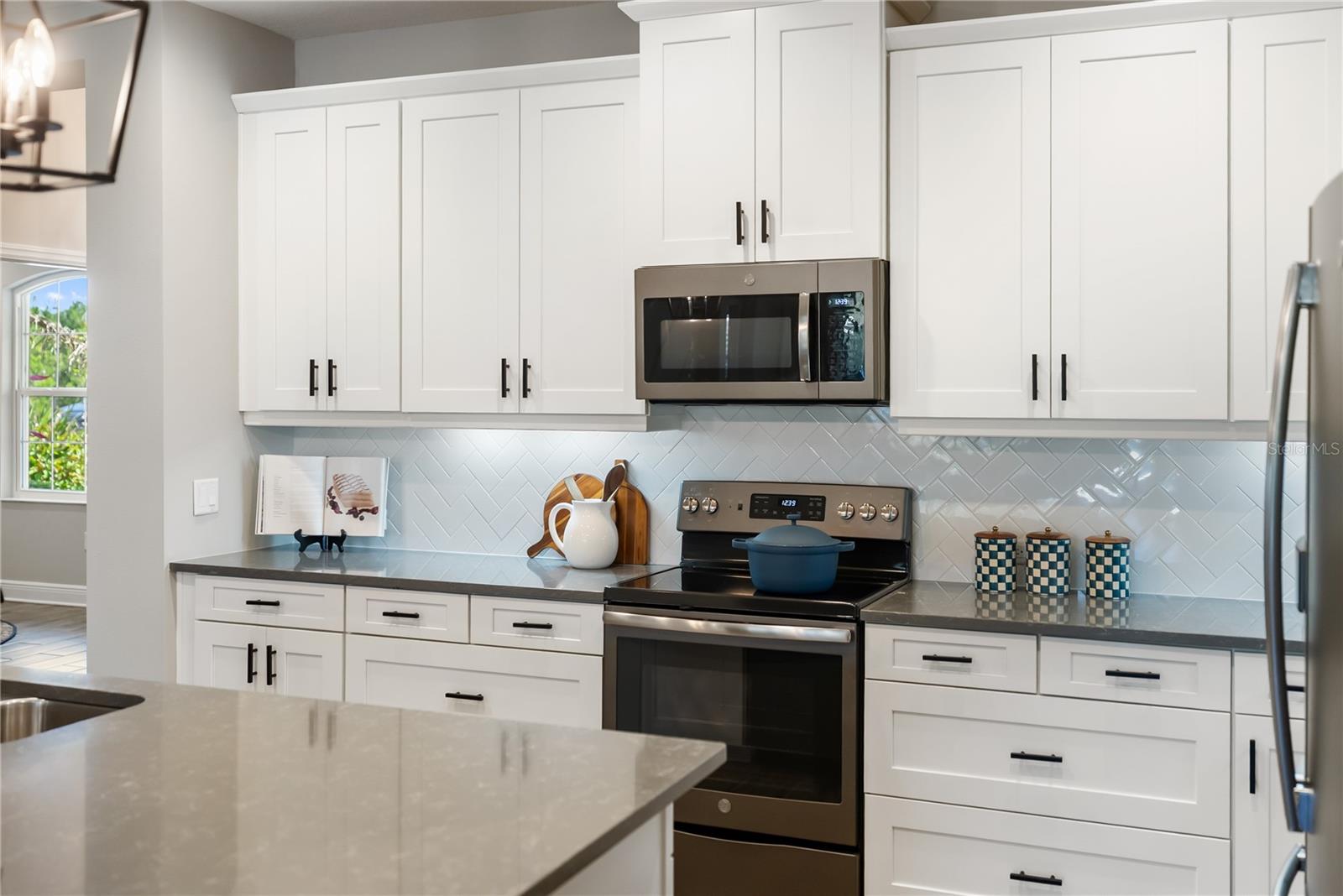 Image 13 of 38 For 1215 Thornbury Drive