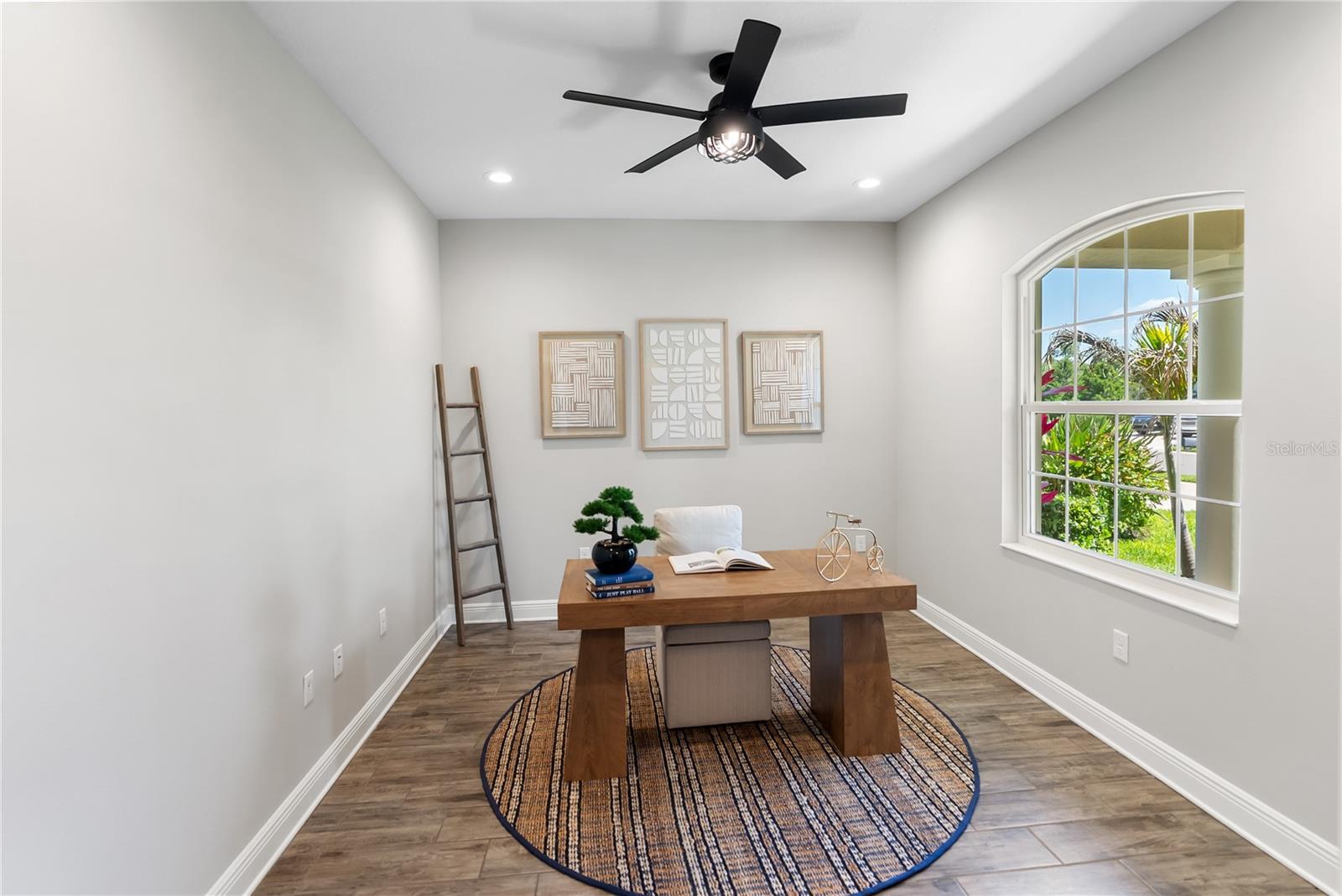 Image 24 of 38 For 1215 Thornbury Drive