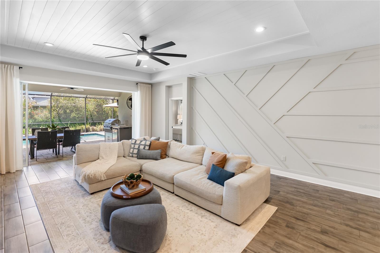 Image 6 of 38 For 1215 Thornbury Drive