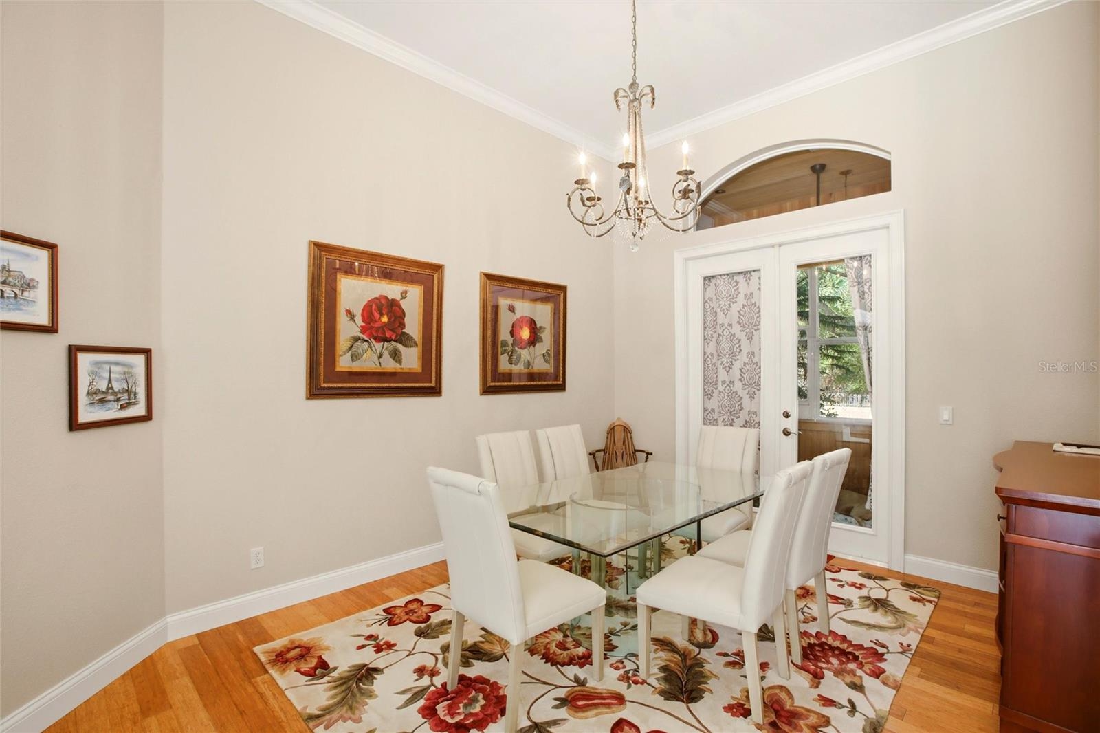 Image 10 of 47 For 500 Suffolk Cir Circle