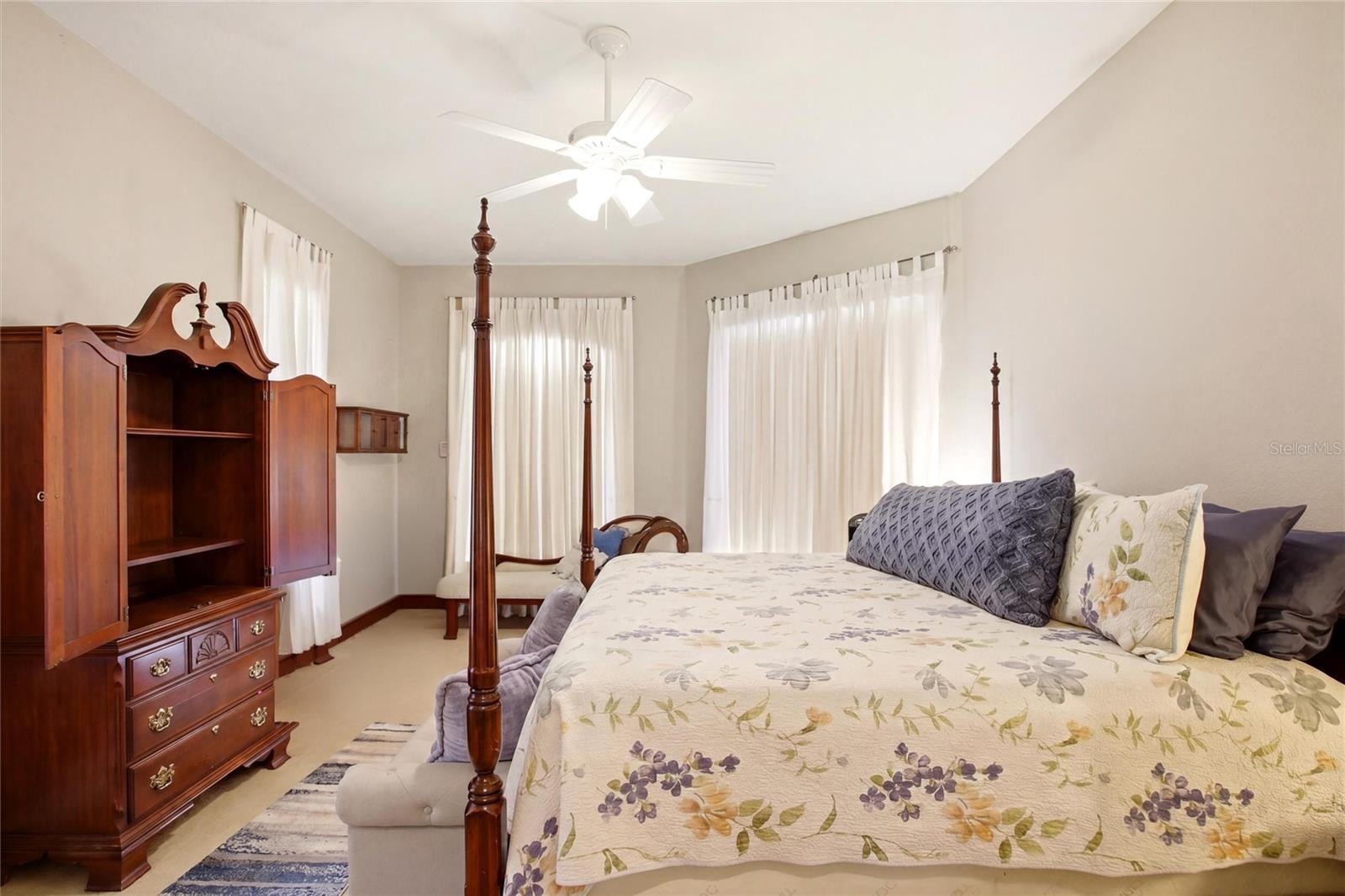 Image 18 of 47 For 500 Suffolk Cir Circle