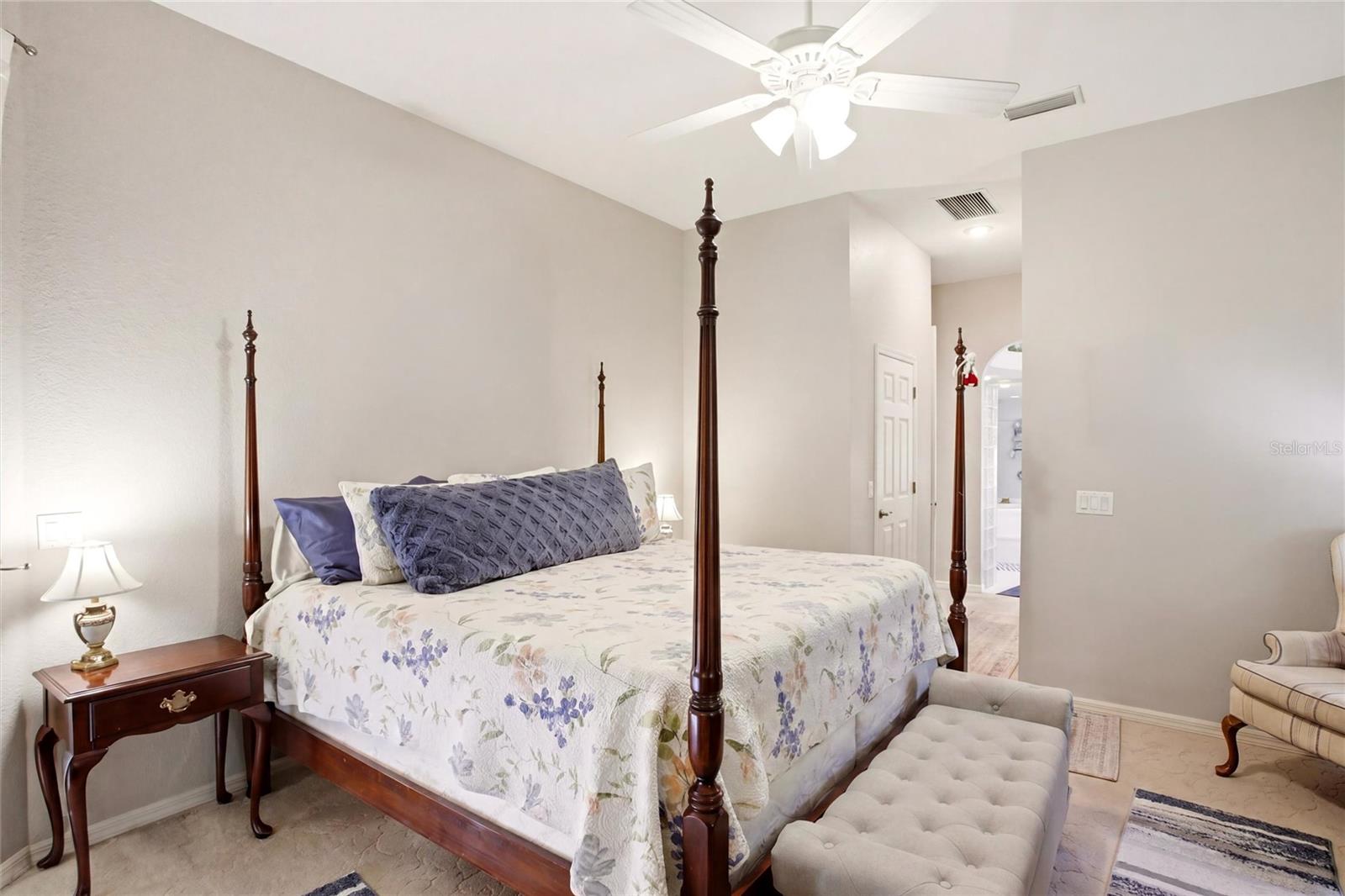 Image 19 of 47 For 500 Suffolk Cir Circle