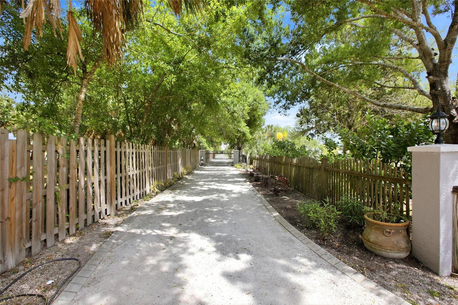 Image 2 of 47 For 500 Suffolk Cir Circle