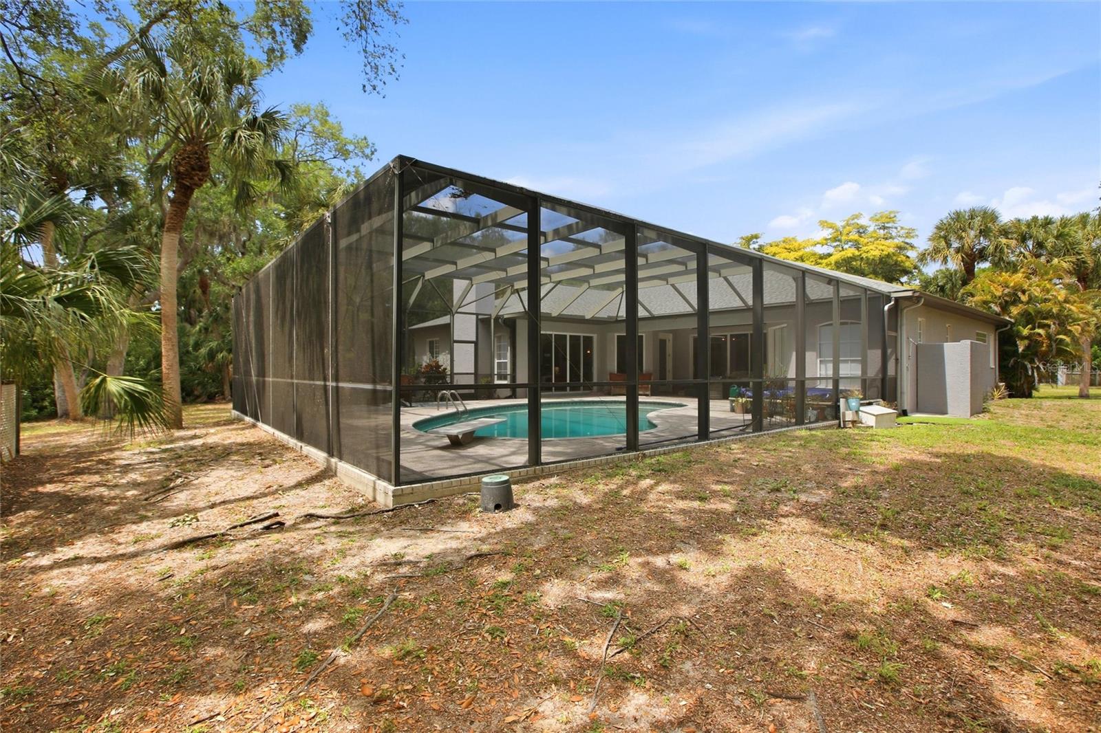 Image 38 of 47 For 500 Suffolk Cir Circle