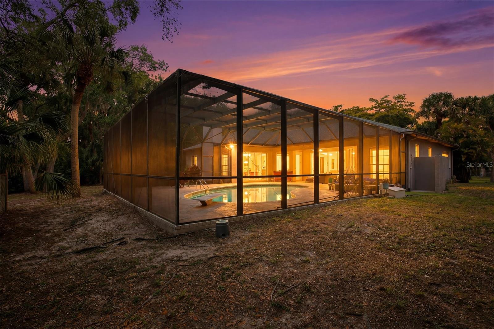 Image 6 of 47 For 500 Suffolk Cir Circle