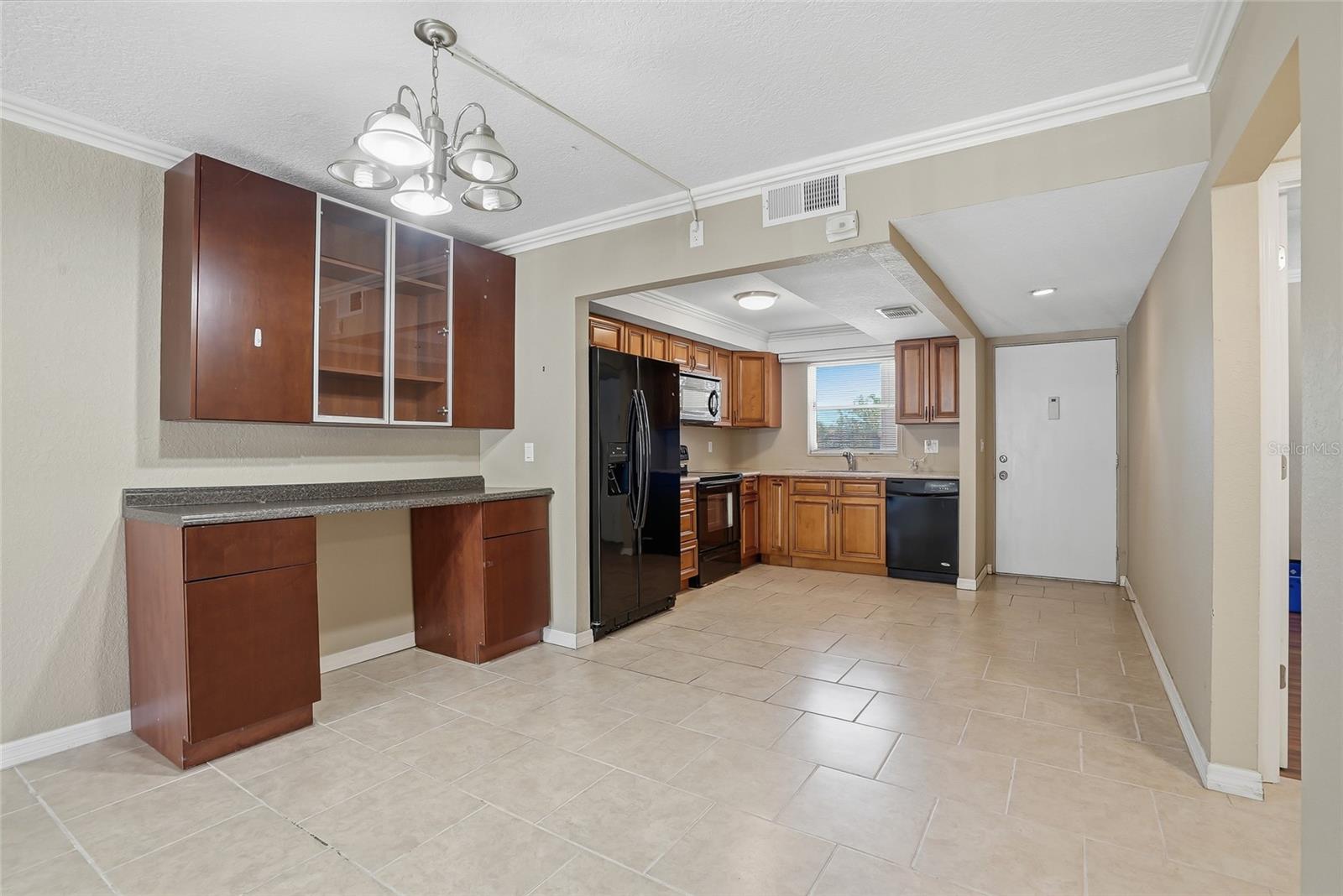 Image 11 of 35 For 2220 Stickney Point Road 520