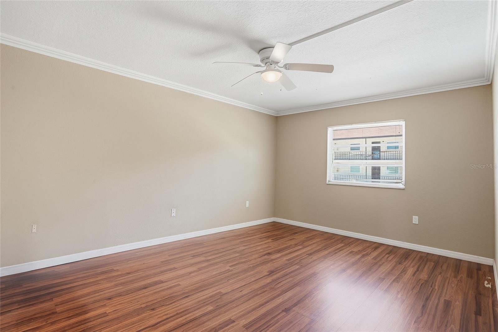 Image 14 of 35 For 2220 Stickney Point Road 520