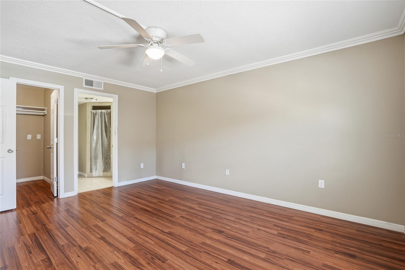 Image 16 of 35 For 2220 Stickney Point Road 520