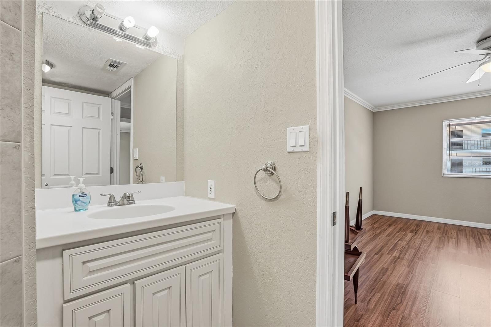 Image 17 of 35 For 2220 Stickney Point Road 520