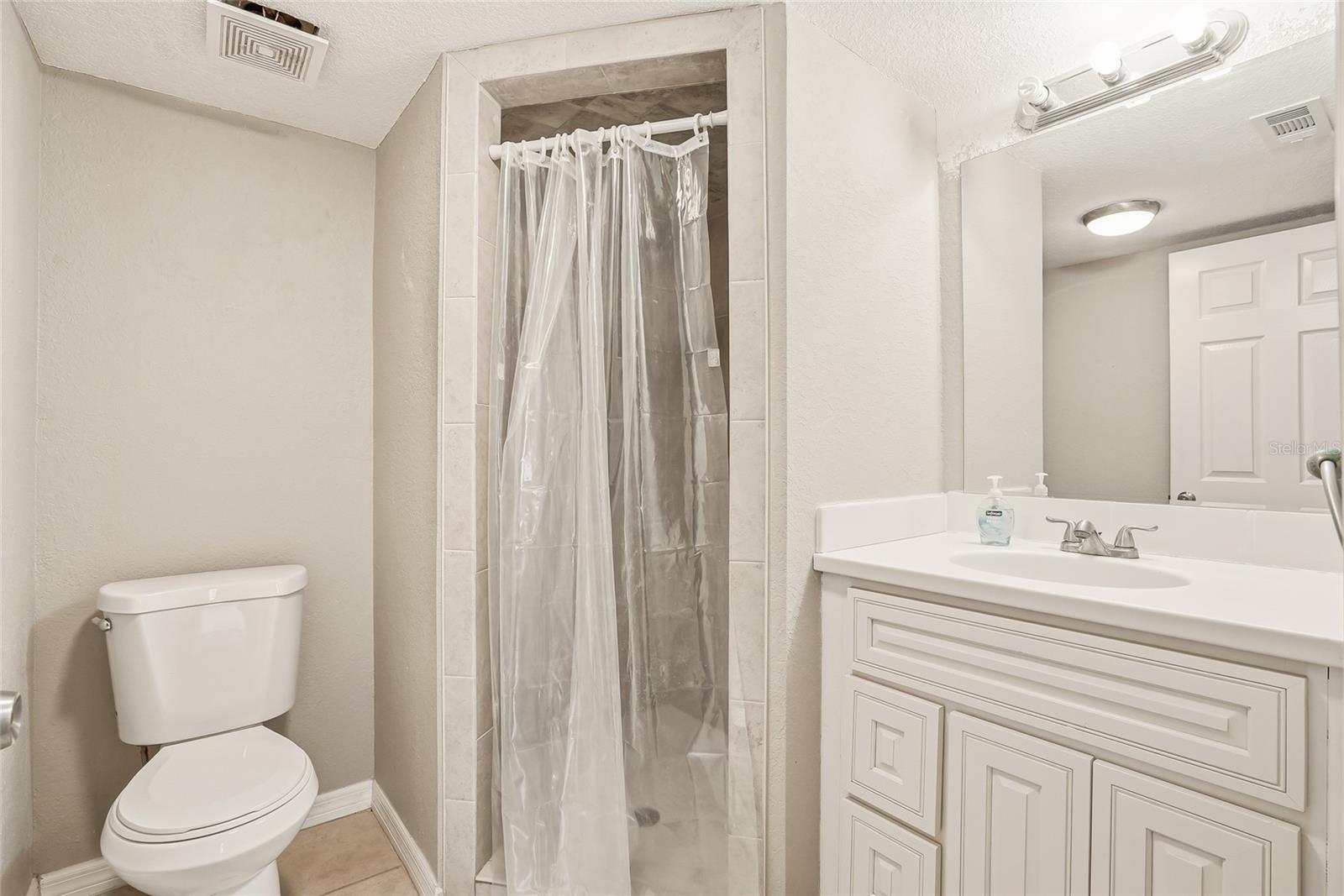 Image 18 of 35 For 2220 Stickney Point Road 520