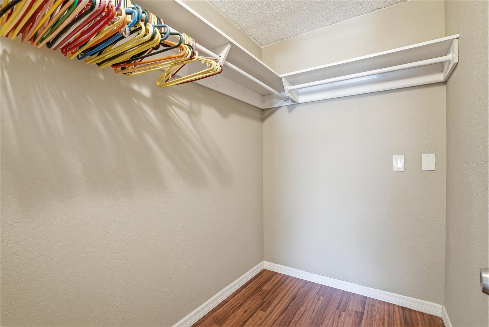 Image 19 of 35 For 2220 Stickney Point Road 520