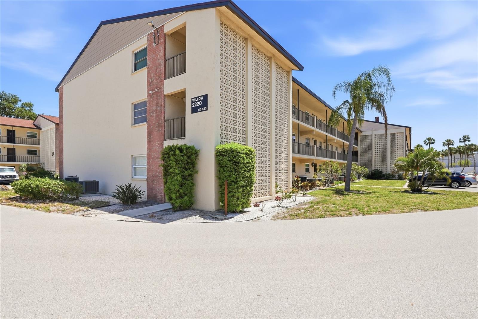 Image 3 of 35 For 2220 Stickney Point Road 520