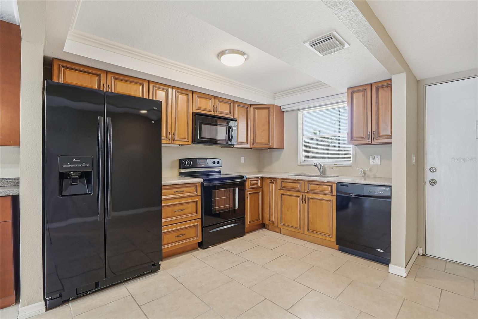 Image 7 of 35 For 2220 Stickney Point Road 520