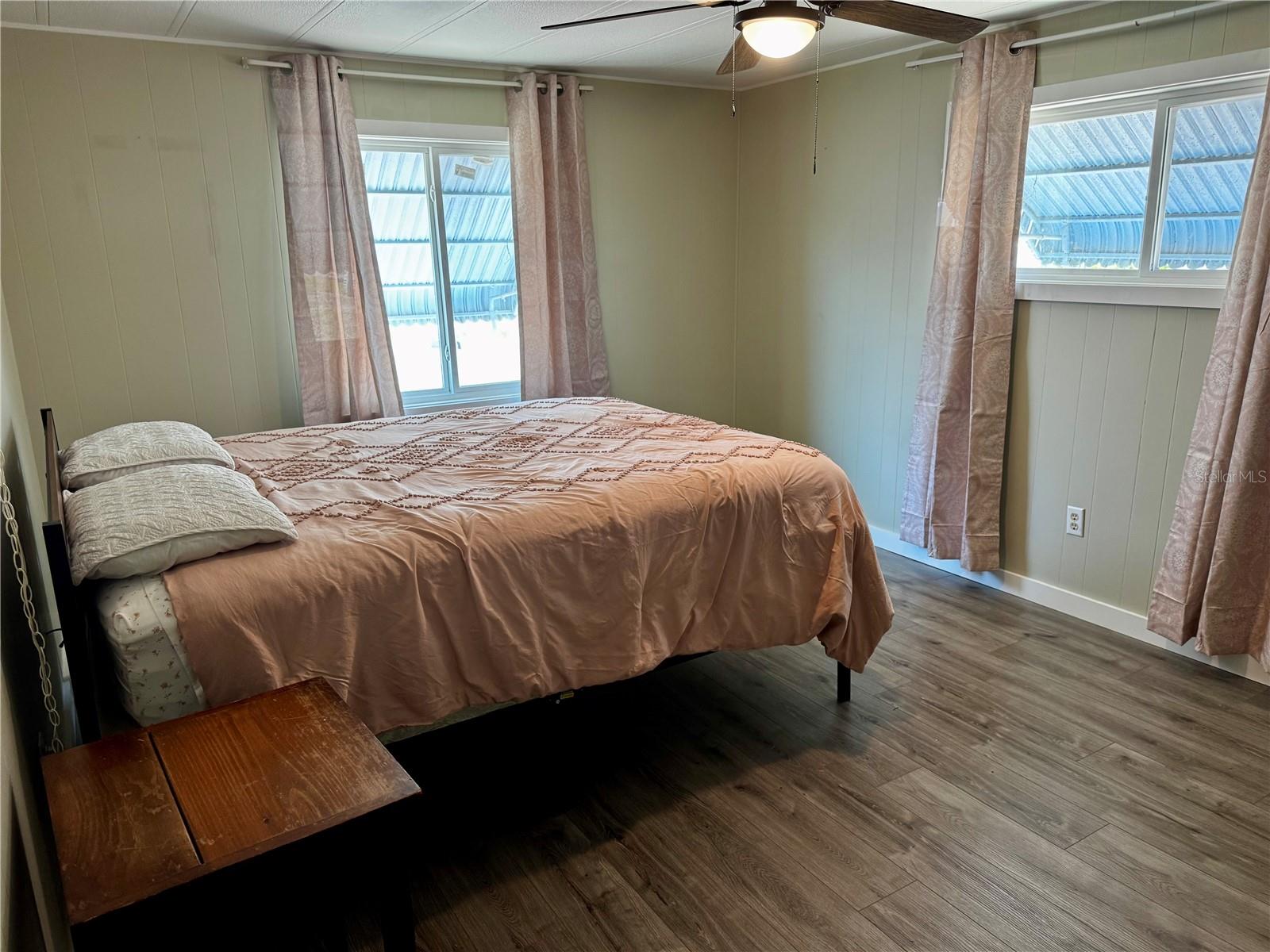 Image 15 of 40 For 5619 Bayshore Road 120