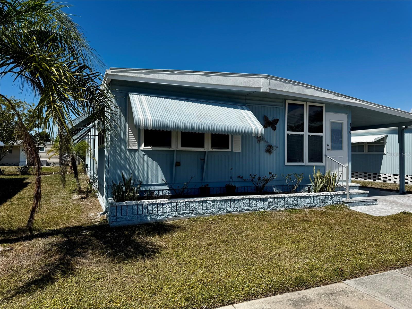 Image 32 of 40 For 5619 Bayshore Road 120