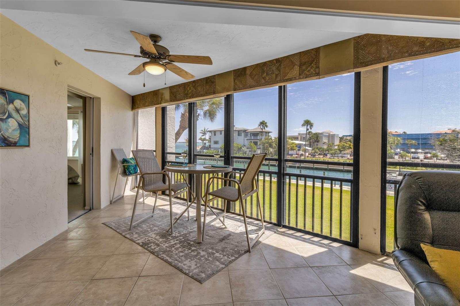 Image 11 of 45 For 448 Gulf Of Mexico Drive A205