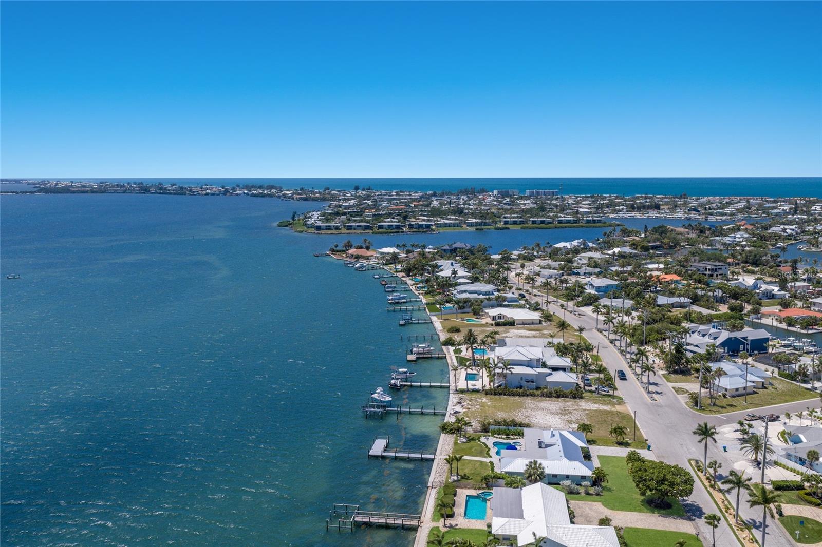 Image 9 of 27 For 633 Key Royale Drive