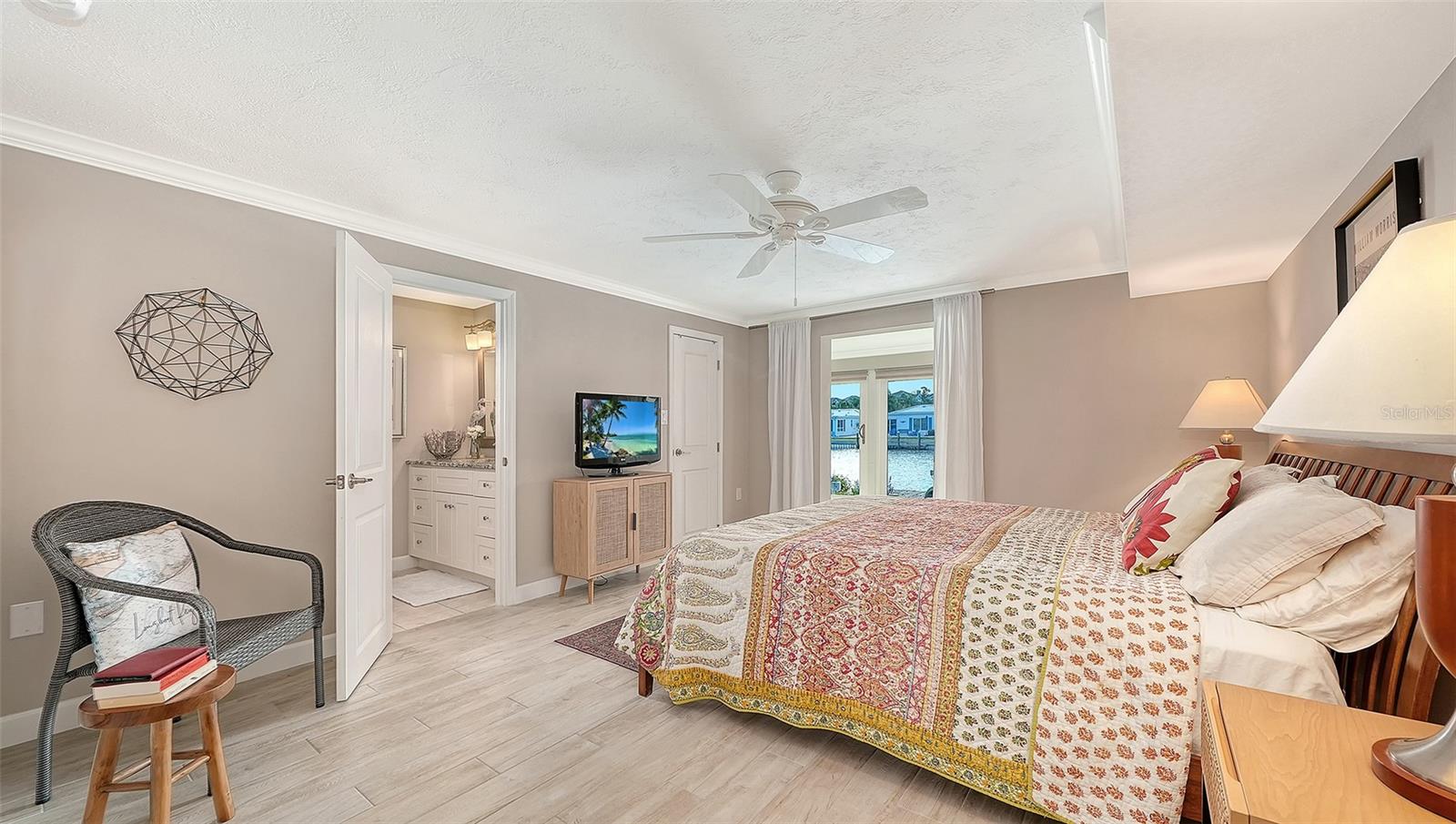 Image 24 of 69 For 900 Spanish Drive N