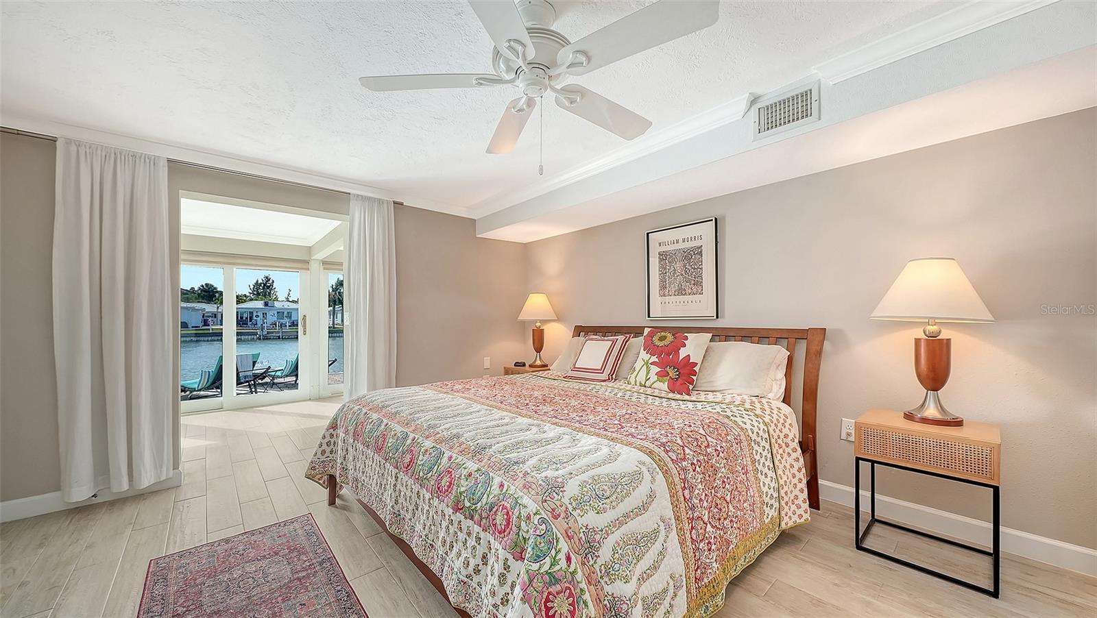 Image 25 of 69 For 900 Spanish Drive N