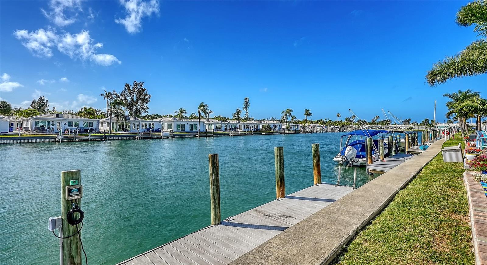 Image 40 of 69 For 900 Spanish Drive N