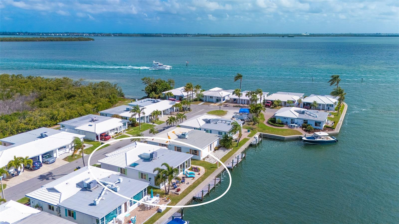 Image 44 of 69 For 900 Spanish Drive N