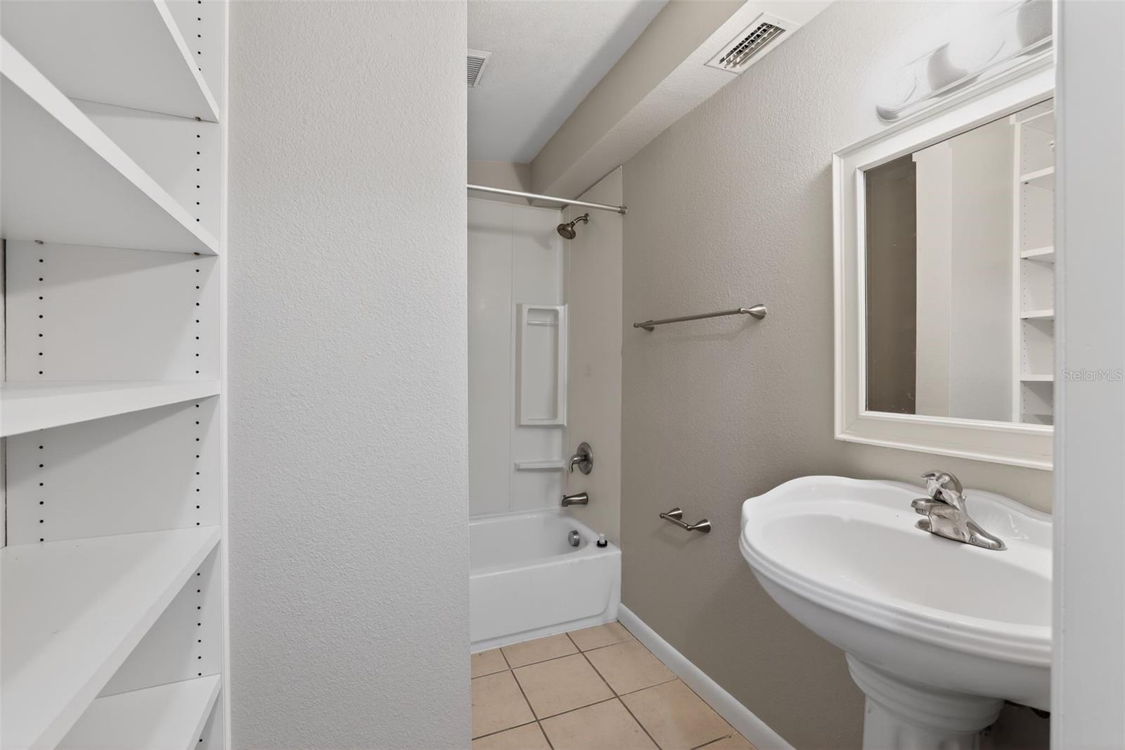 Image 33 of 40 For 4019 7th Avenue N
