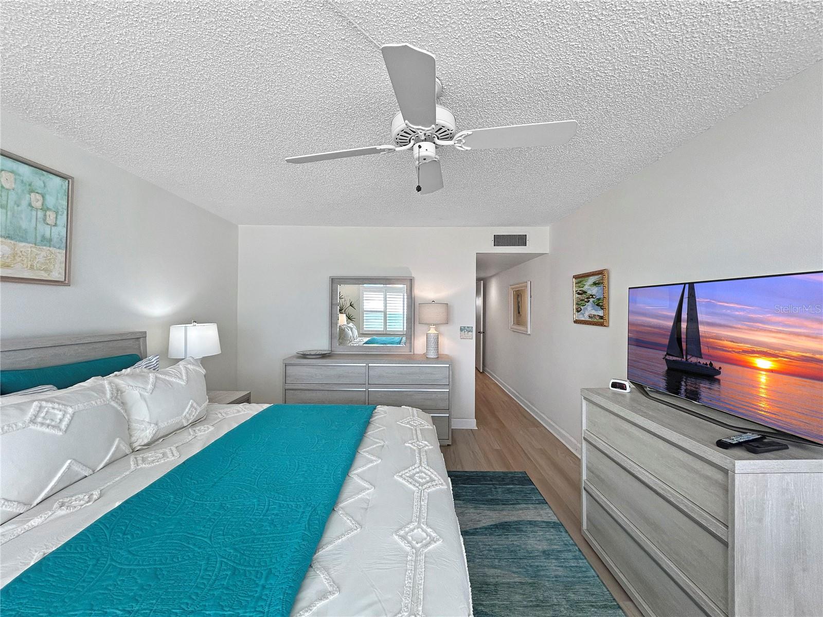 Image 14 of 38 For 4325 Gulf Of Mexico Drive 305