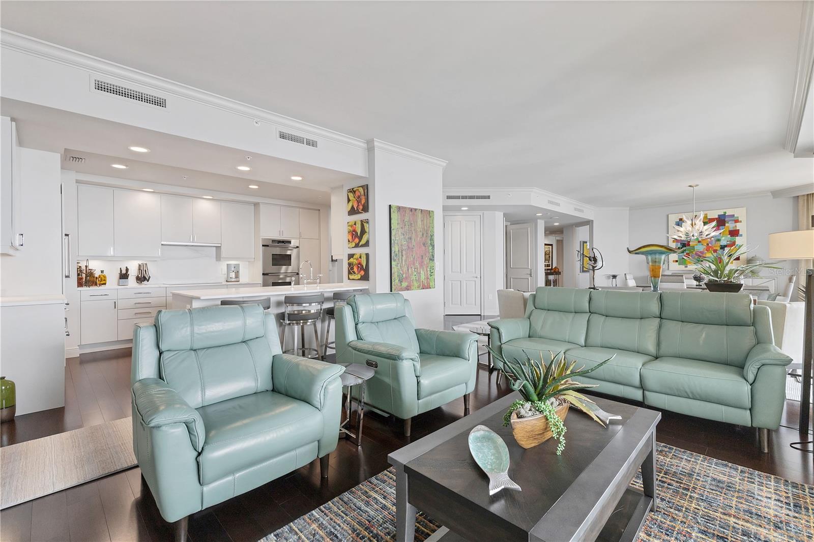 Image 12 of 59 For 35 Watergate Drive 1203