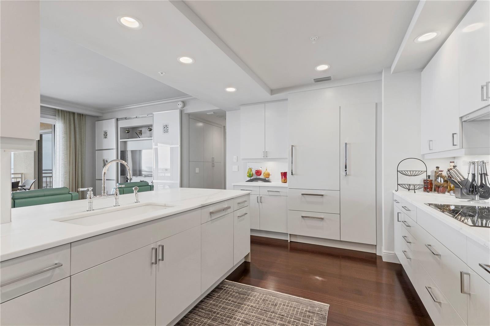 Image 18 of 59 For 35 Watergate Drive 1203