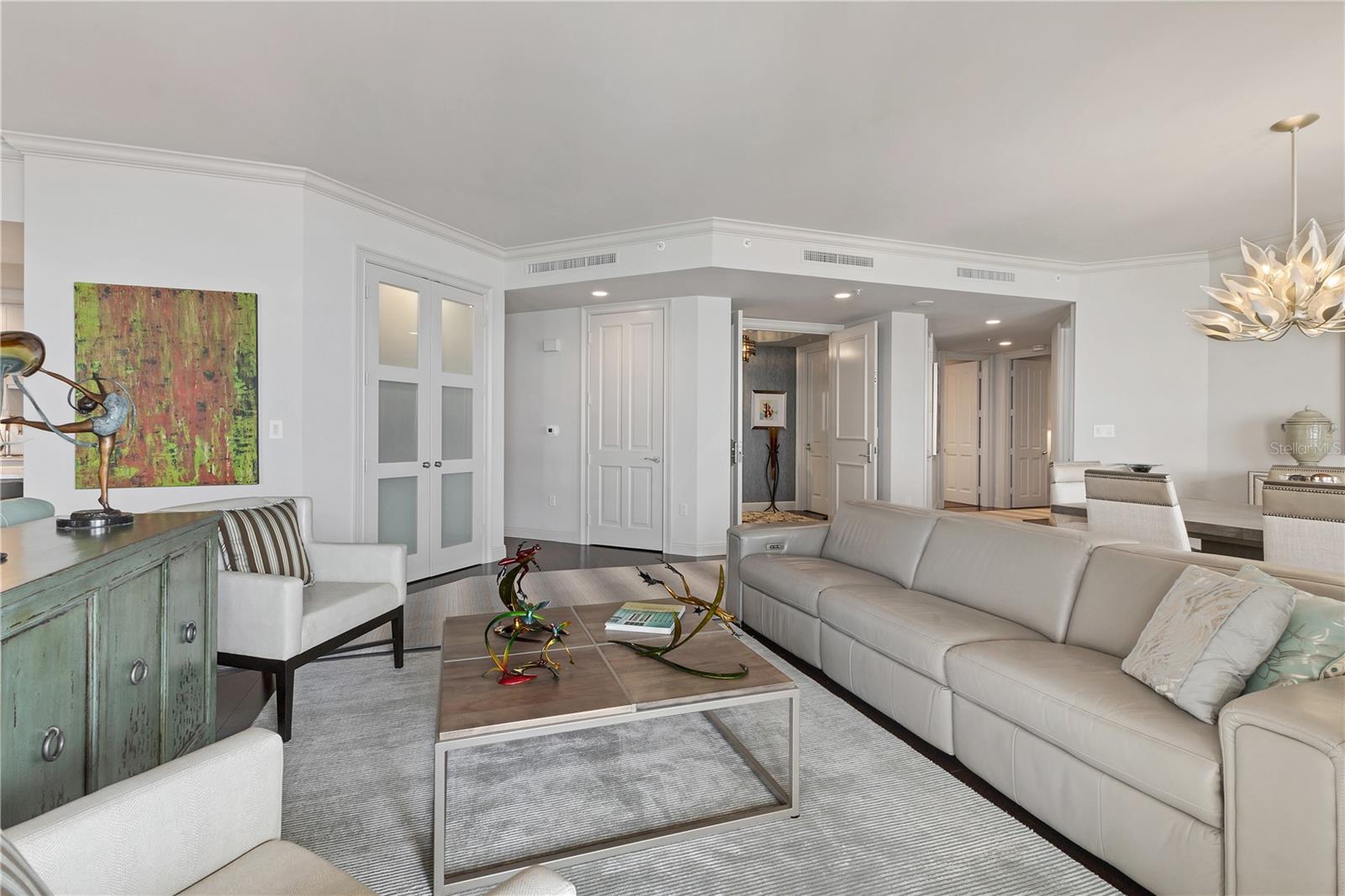 Image 7 of 59 For 35 Watergate Drive 1203