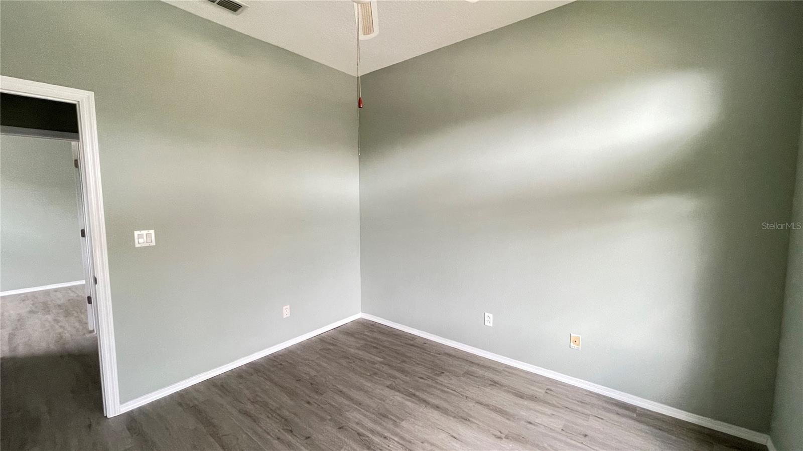 Image 17 of 25 For 210 41st Street Ne