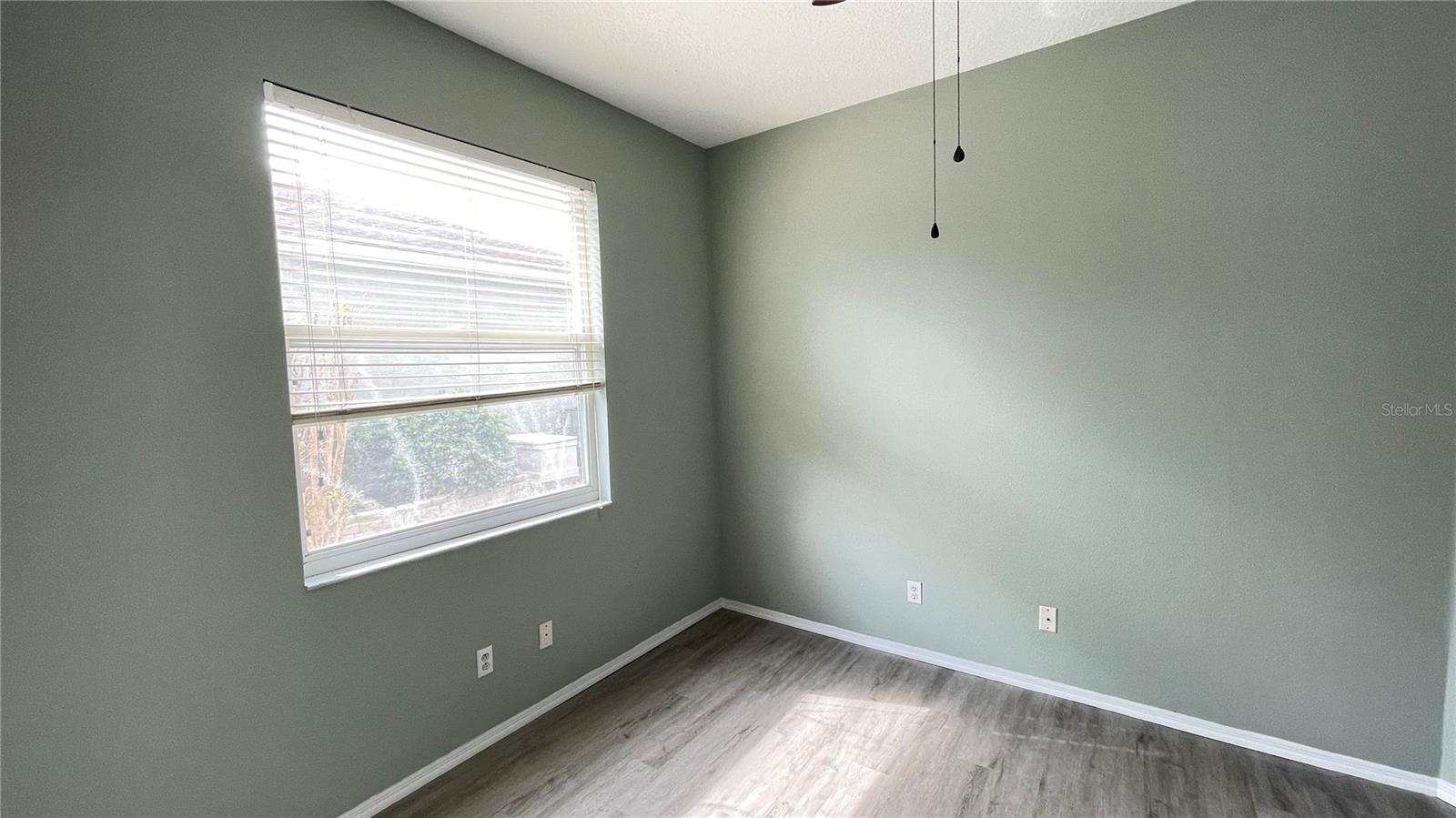 Image 21 of 25 For 210 41st Street Ne