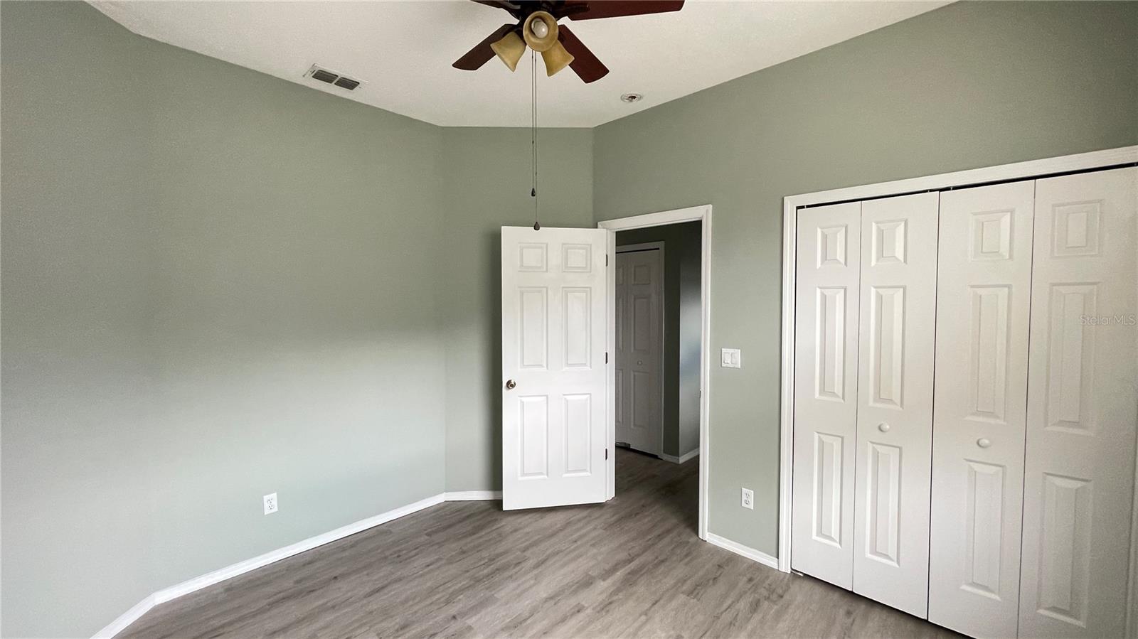 Image 22 of 25 For 210 41st Street Ne