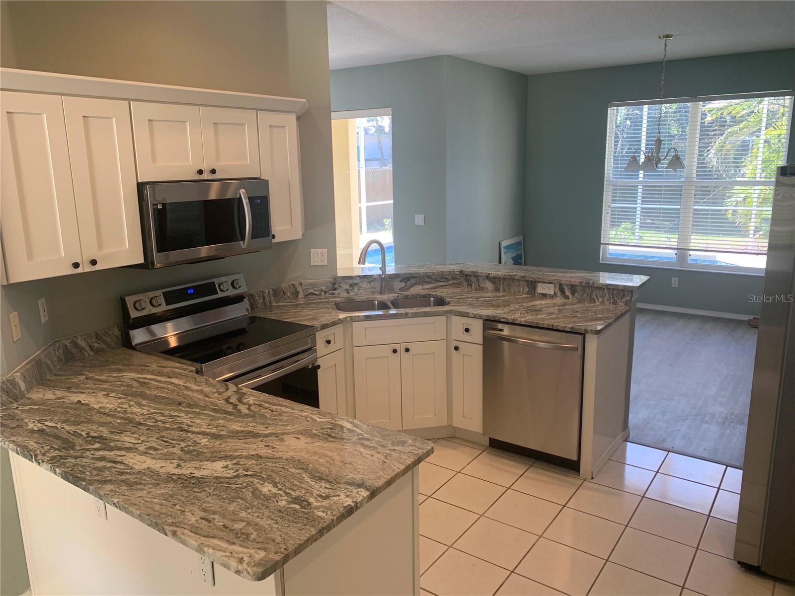 Image 8 of 25 For 210 41st Street Ne