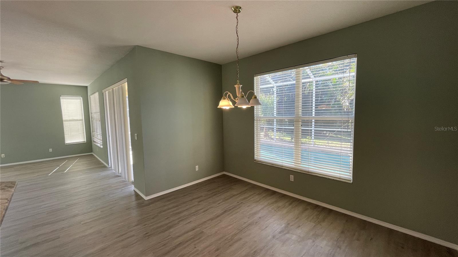 Image 9 of 25 For 210 41st Street Ne